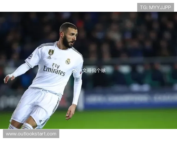 本泽马与凯恩前场组织能力及战术角色对比分析