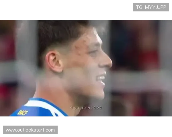 居莱尔更适合边锋还是中场:战术角色与适配性解析 居莱尔更适合边锋还是中场:战术角色与适配性解析