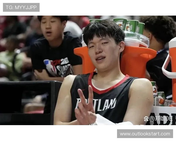 杨瀚森挡拆拉开空间效率提升明显 主导球队内线攻防转换